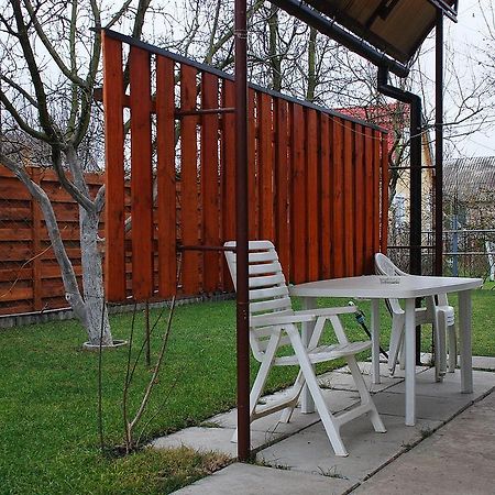 House In Bohatyrska Street Kiew Exterior foto