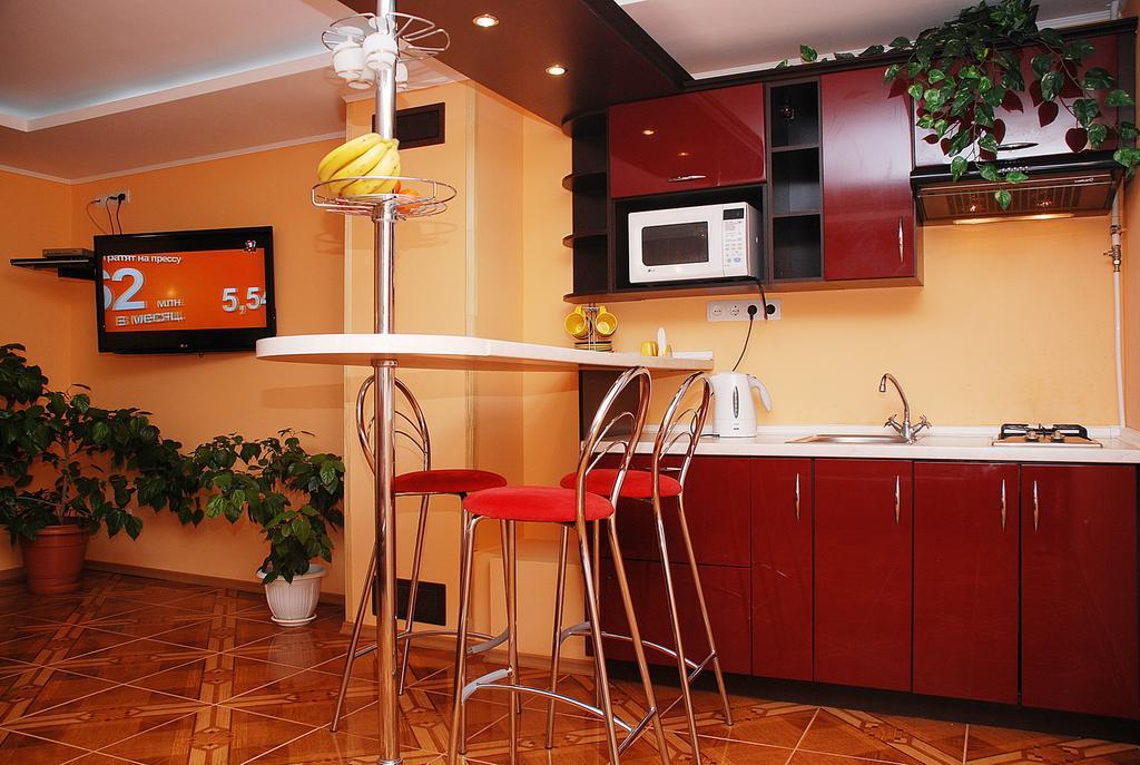 House In Bohatyrska Street Kiew Exterior foto
